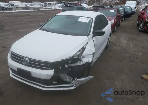 2016 Volkswagen Jetta 1.4T S z USA, uszkodzony, nr VIN 3VW267AJ9GM404068